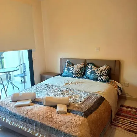 Sabine - Finikoudes 102 Apartment *
